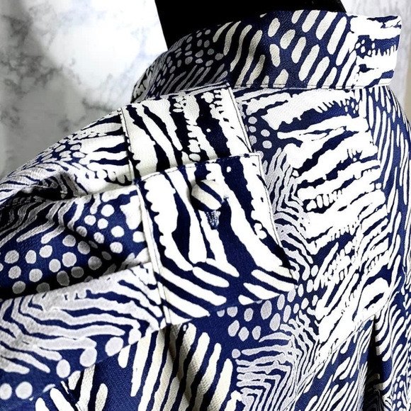 ⭐️ Alfred Dunner 90s Animal Print Navy Cream Button Up Blouse Women’s 10 - Picture 5 of 9